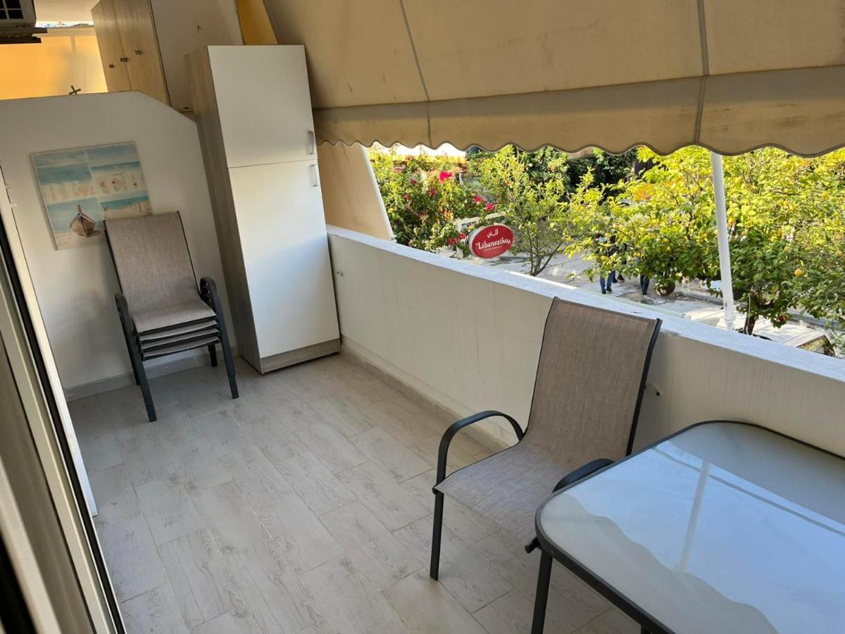 Holiday Apartment Glyfada Atene Esterno foto